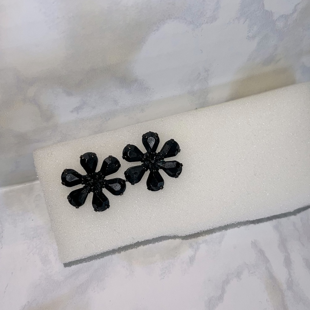 Black crystal rhinestone daisy earrings